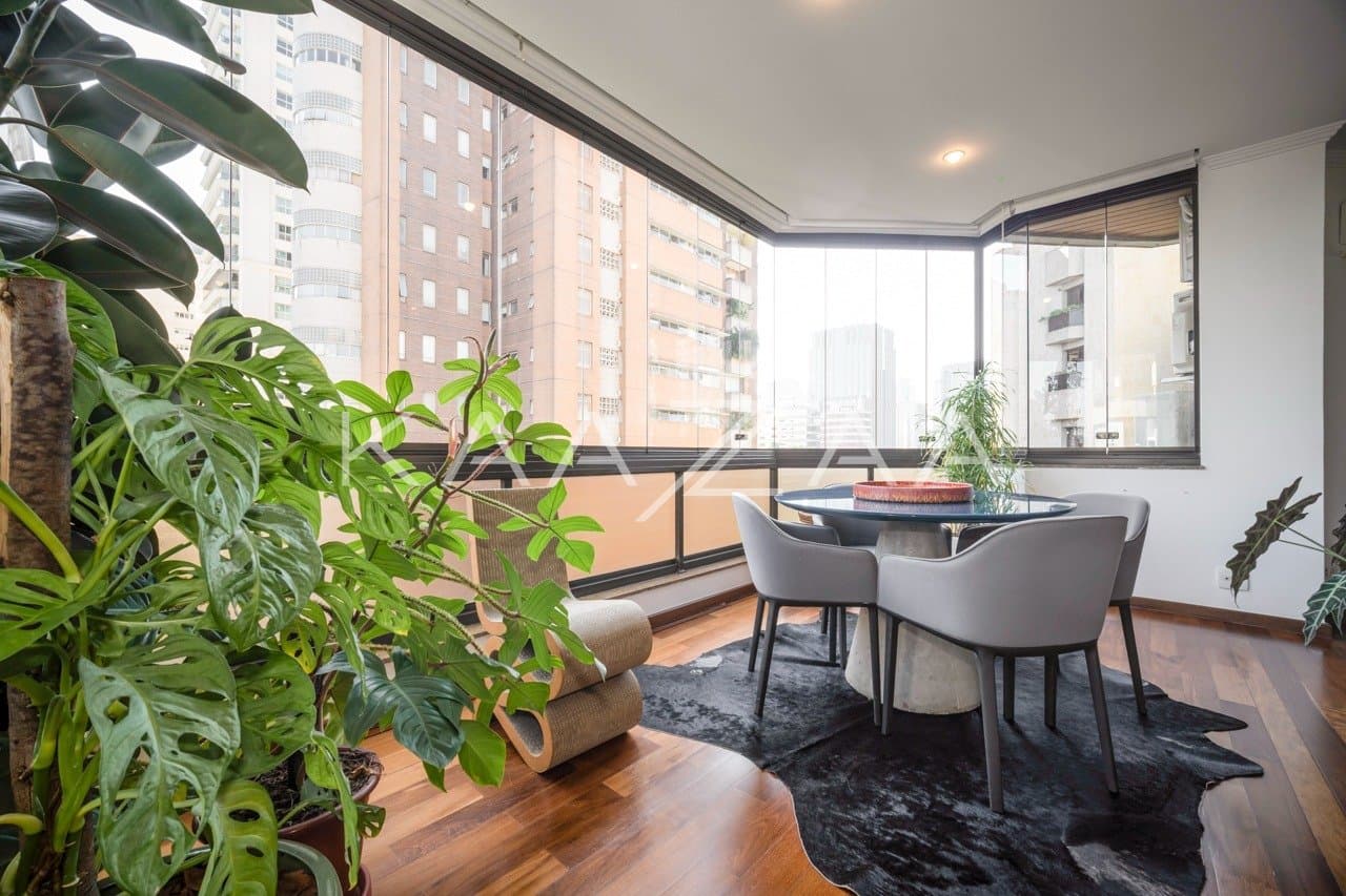 Tranquilidade e conforto são constantes neste apartamento em prédio com lazer no Itaim. - Foto 8