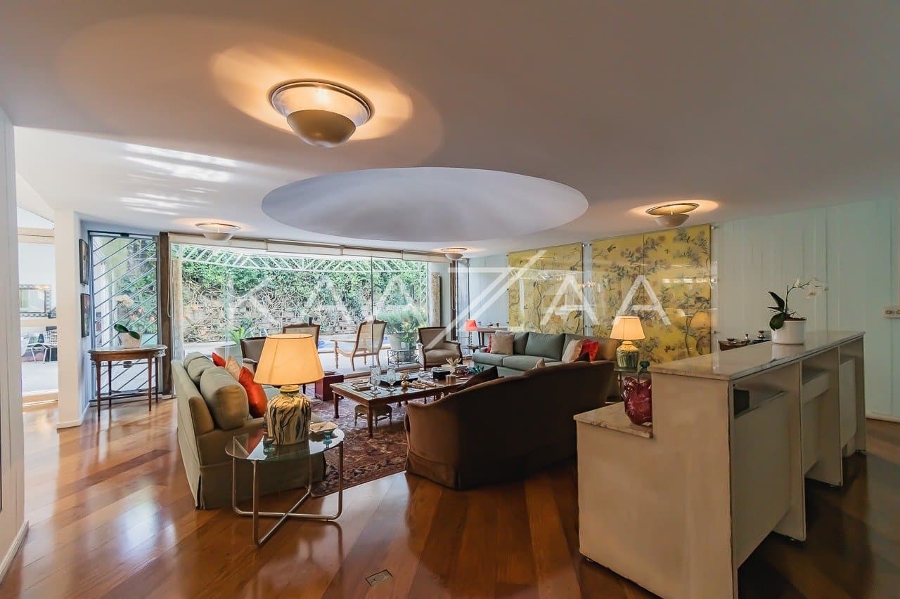 Casa espaçosa com 555 m² de bem-estar em Alto de Pinheiros, perfeita para receber. - Foto 8