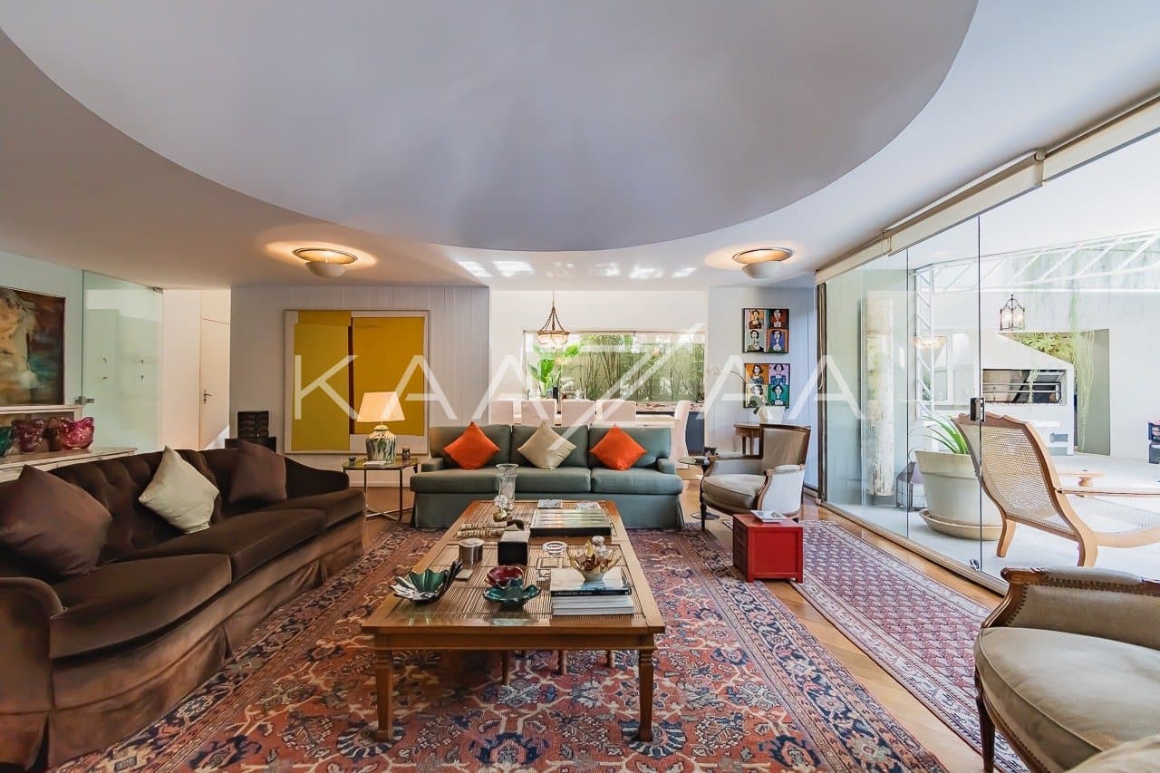 Casa espaçosa com 555 m² de bem-estar em Alto de Pinheiros, perfeita para receber. - Foto 10