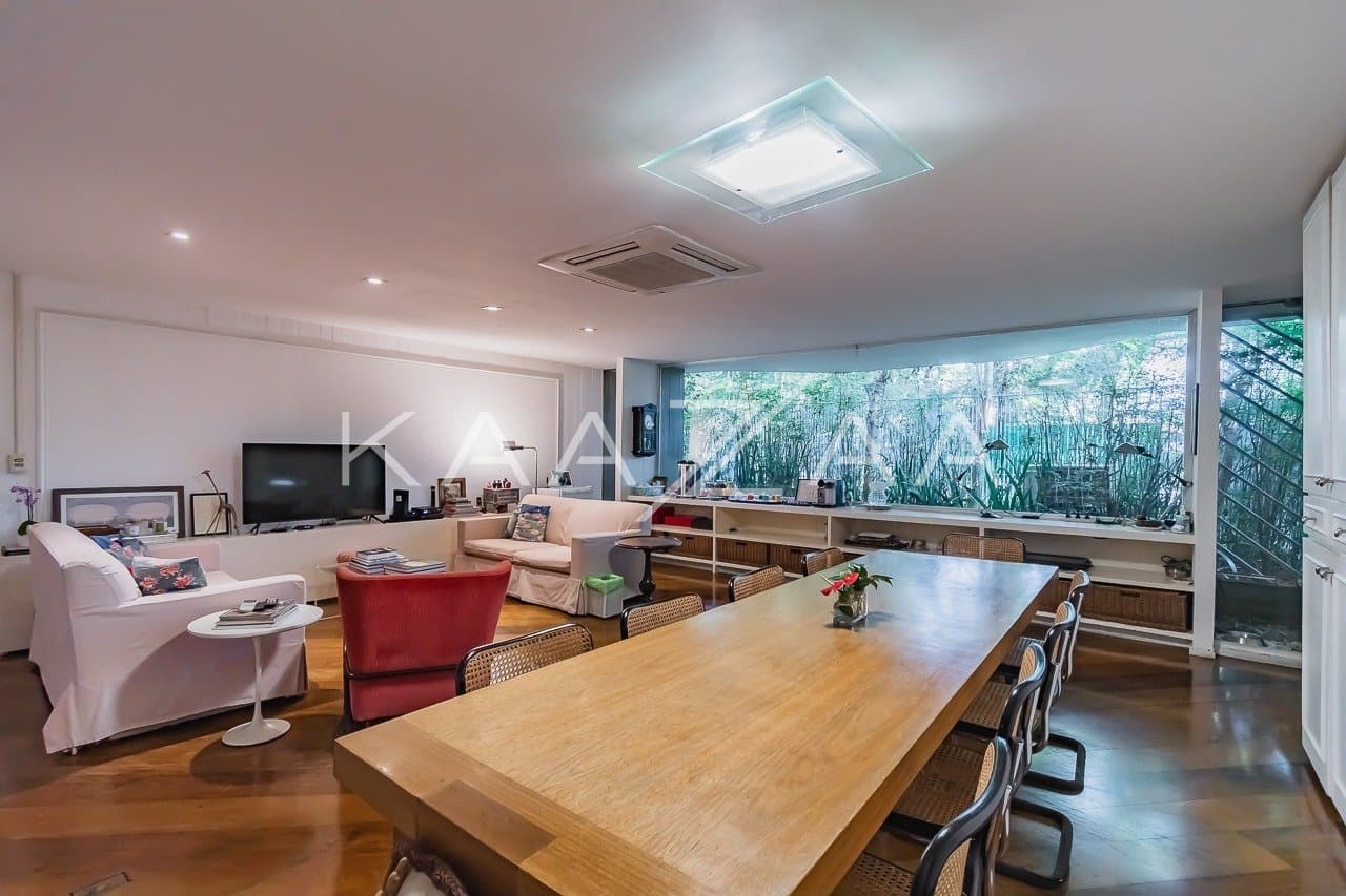 Casa espaçosa com 555 m² de bem-estar em Alto de Pinheiros, perfeita para receber. - Foto 14