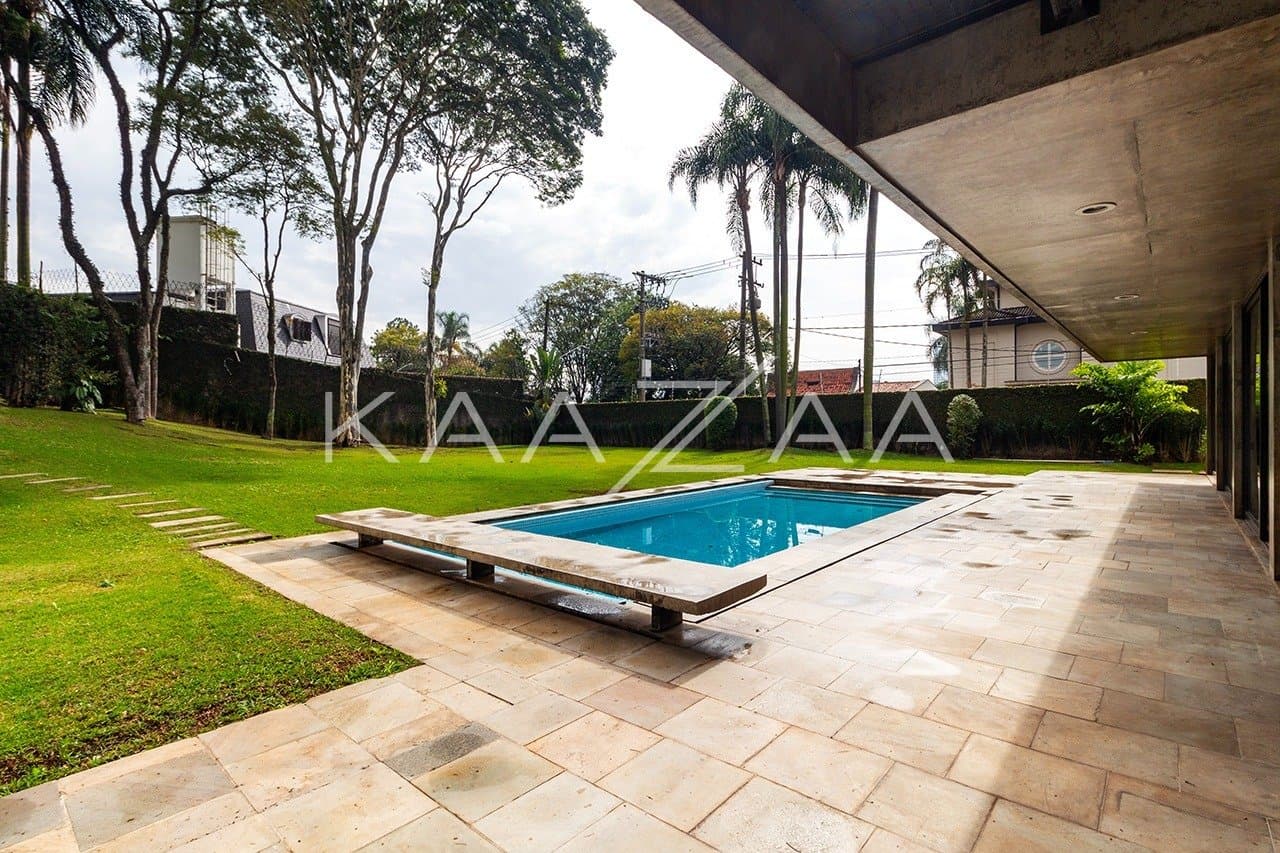 Amplitude e elegância nesta casa em Cidade Jardim. - Foto 2