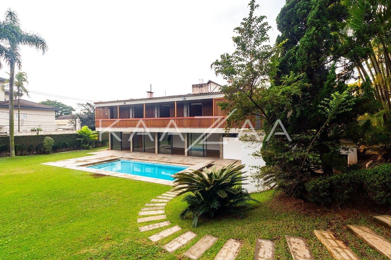 Amplitude e elegância nesta casa em Cidade Jardim. - Foto 4