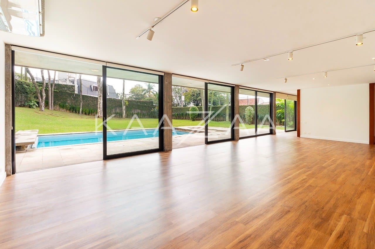 Amplitude e elegância nesta casa em Cidade Jardim. - Foto 5