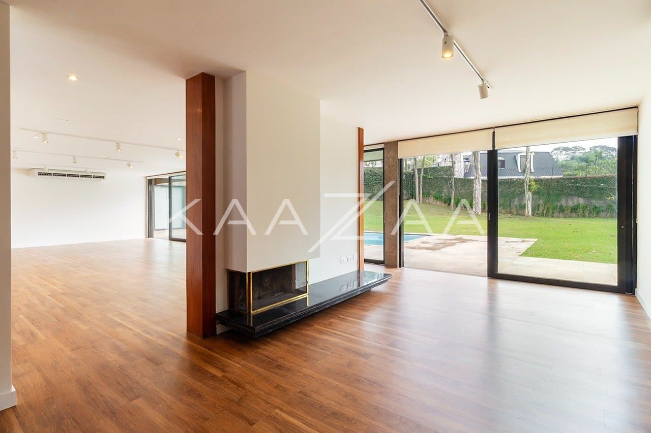 Amplitude e elegância nesta casa em Cidade Jardim. - Foto 7