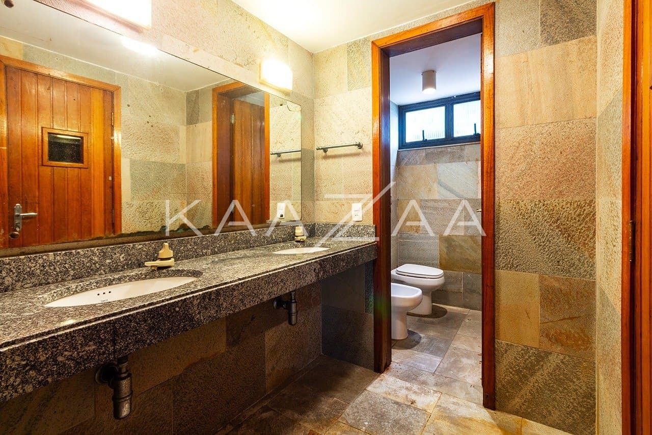 Amplitude e elegância nesta casa em Cidade Jardim. - Foto 12