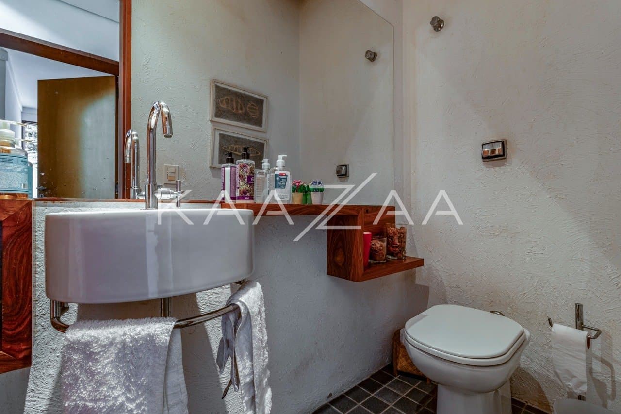 Casa ensolarada com vista arborizada em Alto de Pinheiros. - Foto 16