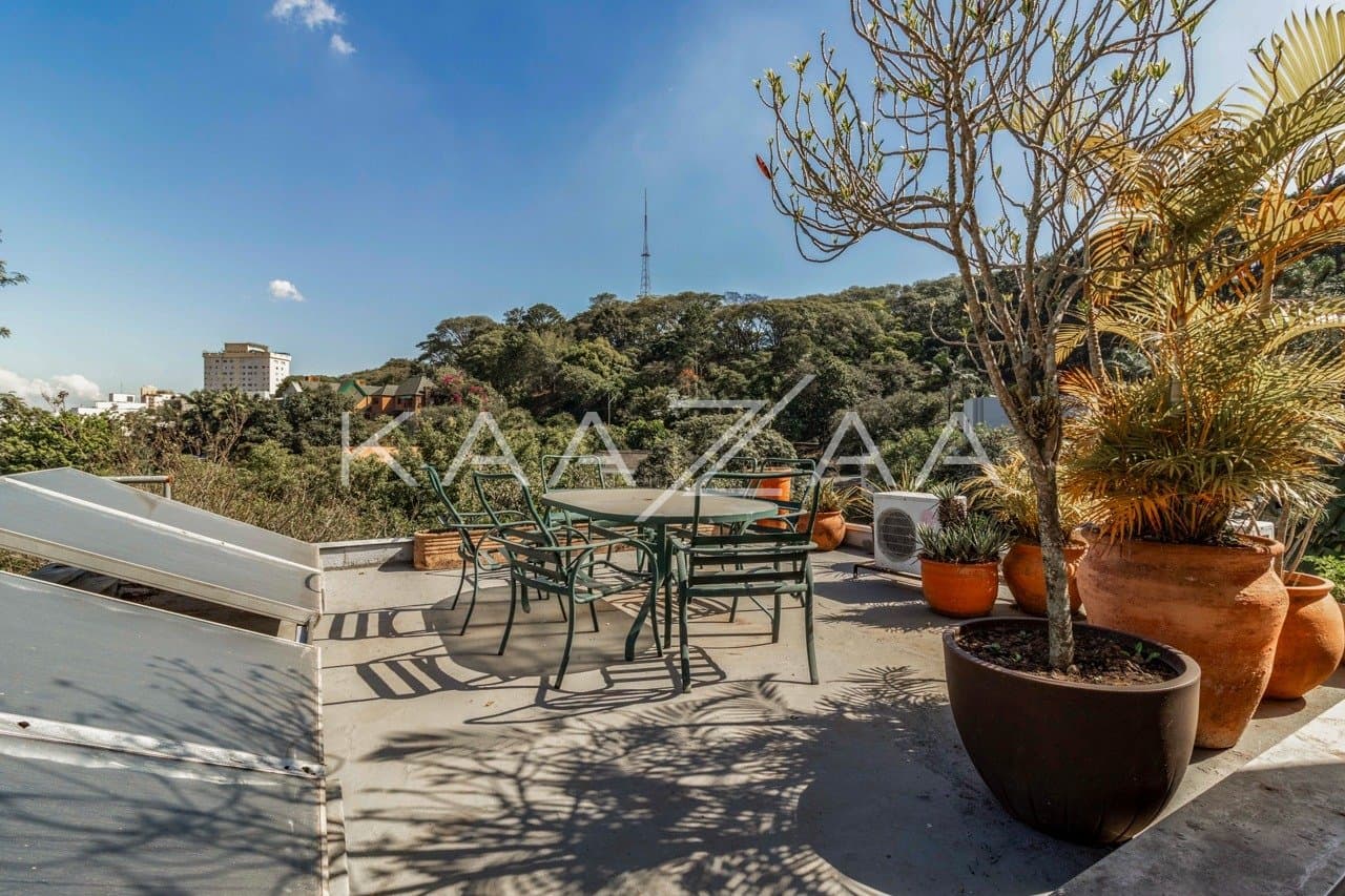 Casa ensolarada com vista arborizada em Alto de Pinheiros. - Foto 25