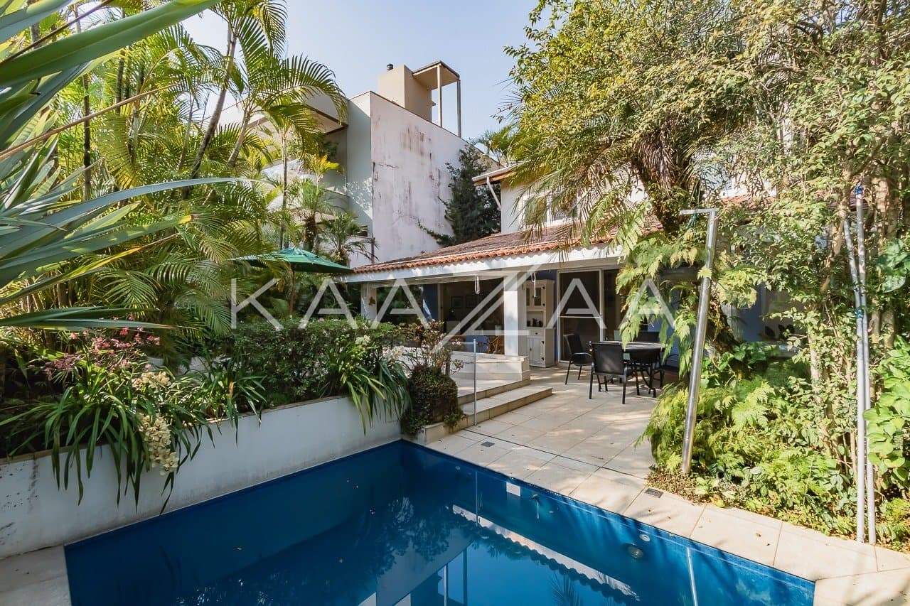 Conforto e natureza nesta casa em rua fechada em Cidade Jardim. - Foto 2