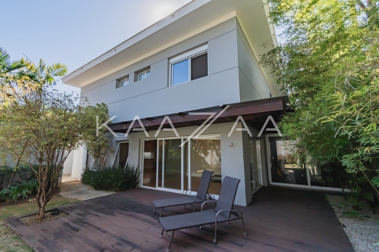 Casa charmosa localizada em rua desejada de Alto de Pinheiros. - Foto 2