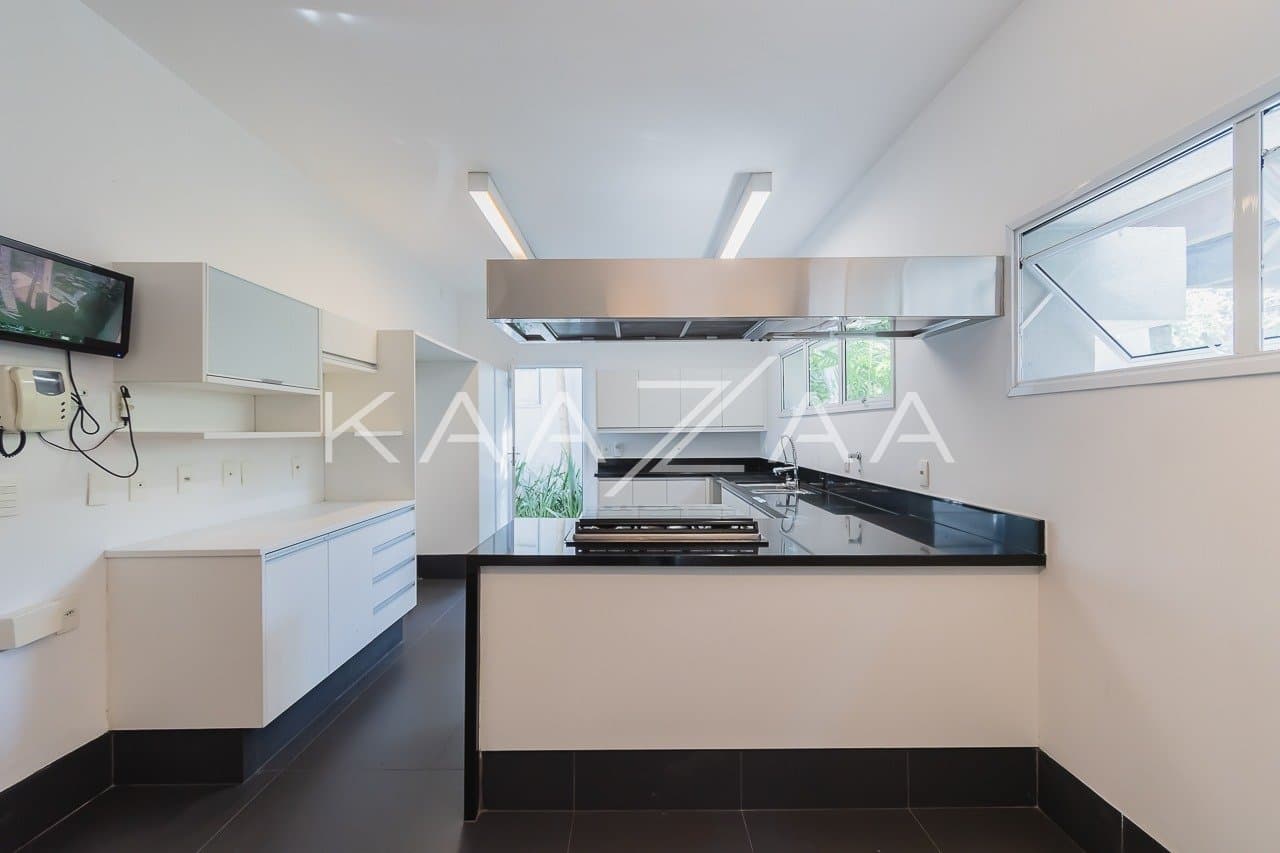 Casa charmosa localizada em rua desejada de Alto de Pinheiros. - Foto 10