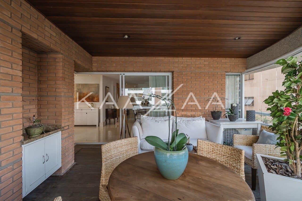 Harmonia clássica e moderna neste apartamento em Moema. - Foto 6