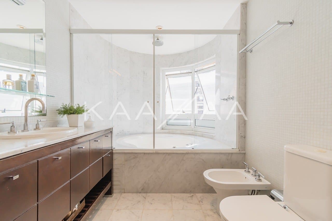 Harmonia clássica e moderna neste apartamento em Moema. - Foto 15