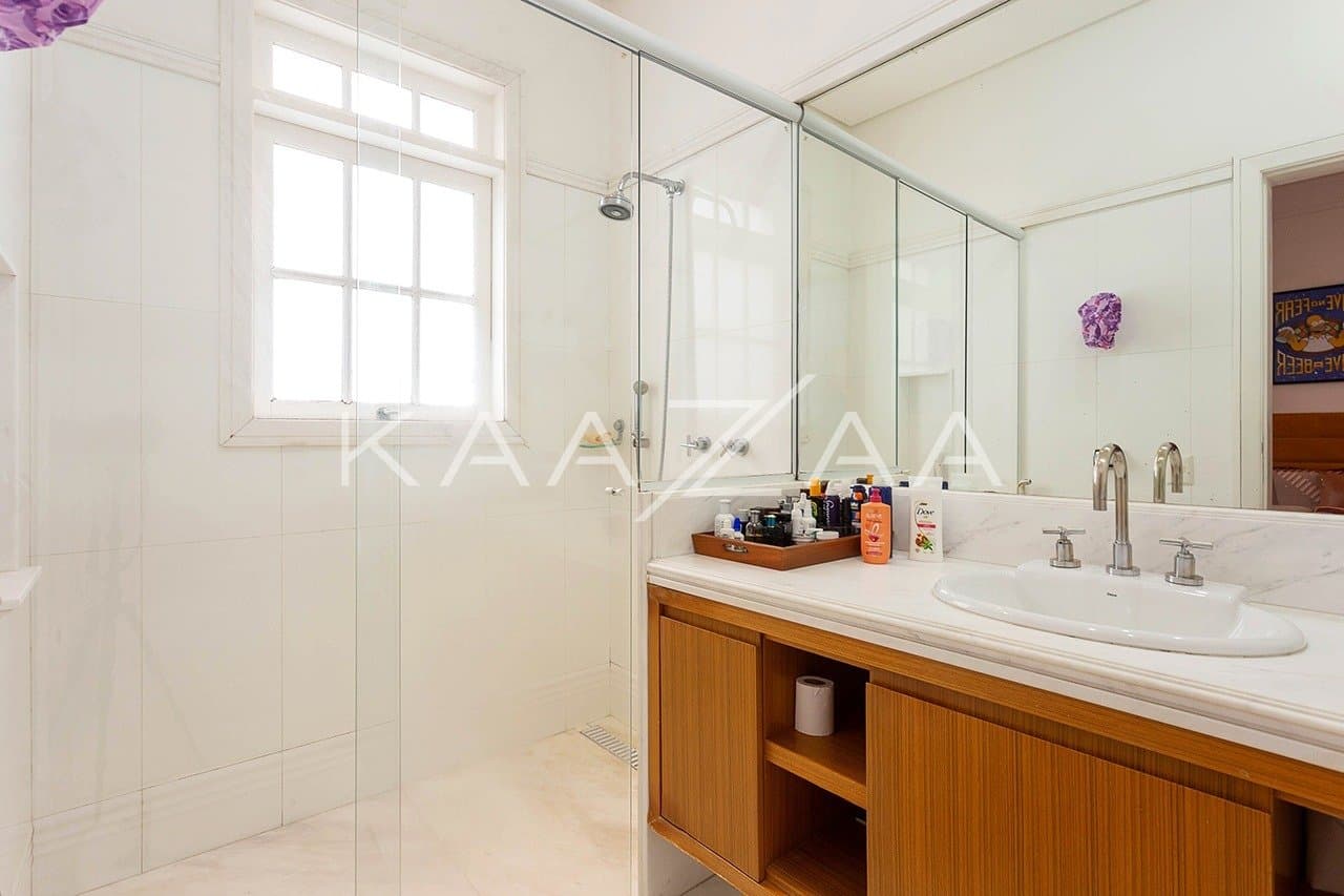 Casa magnífica perto da praça, em Alto de Pinheiros. - Foto 27