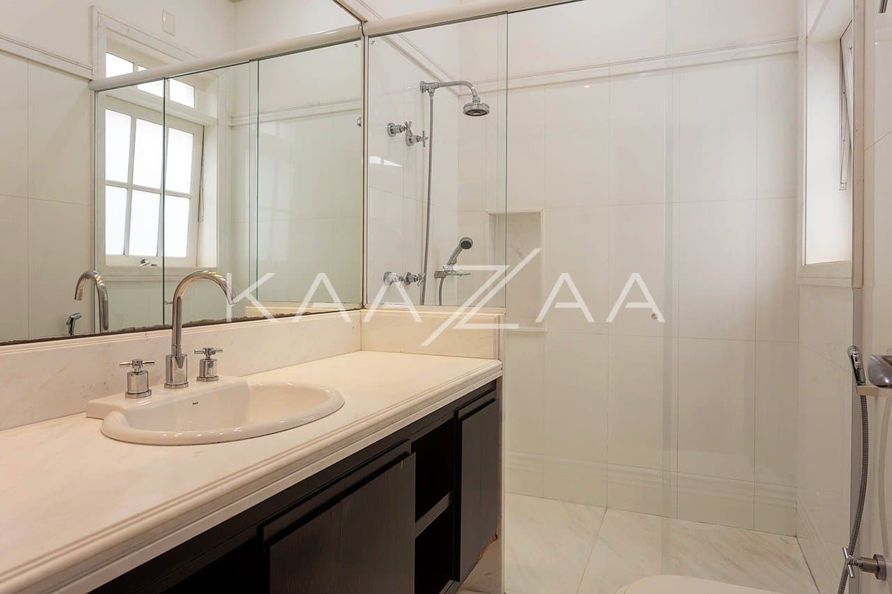 Casa magnífica perto da praça, em Alto de Pinheiros. - Foto 29