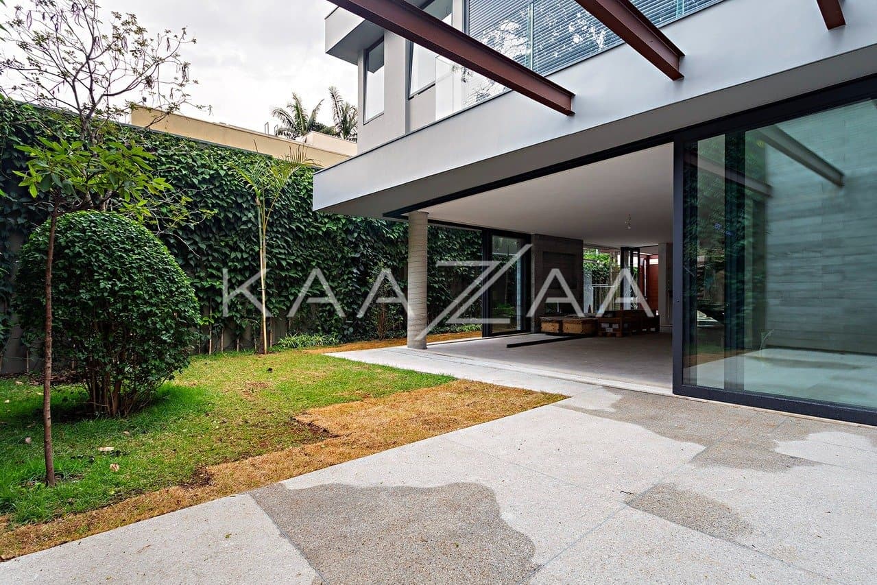 Casa nova contemporânea em rua fechada próxima aos Clubes Pinheiros, Hebraica e Shopping Iguatemi - Foto 9