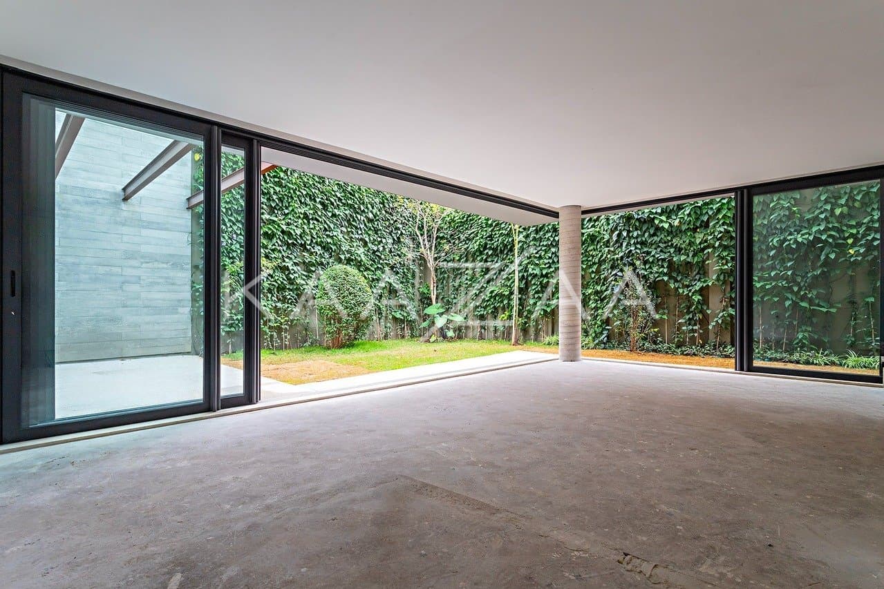 Casa nova contemporânea em rua fechada próxima aos Clubes Pinheiros, Hebraica e Shopping Iguatemi - Foto 11