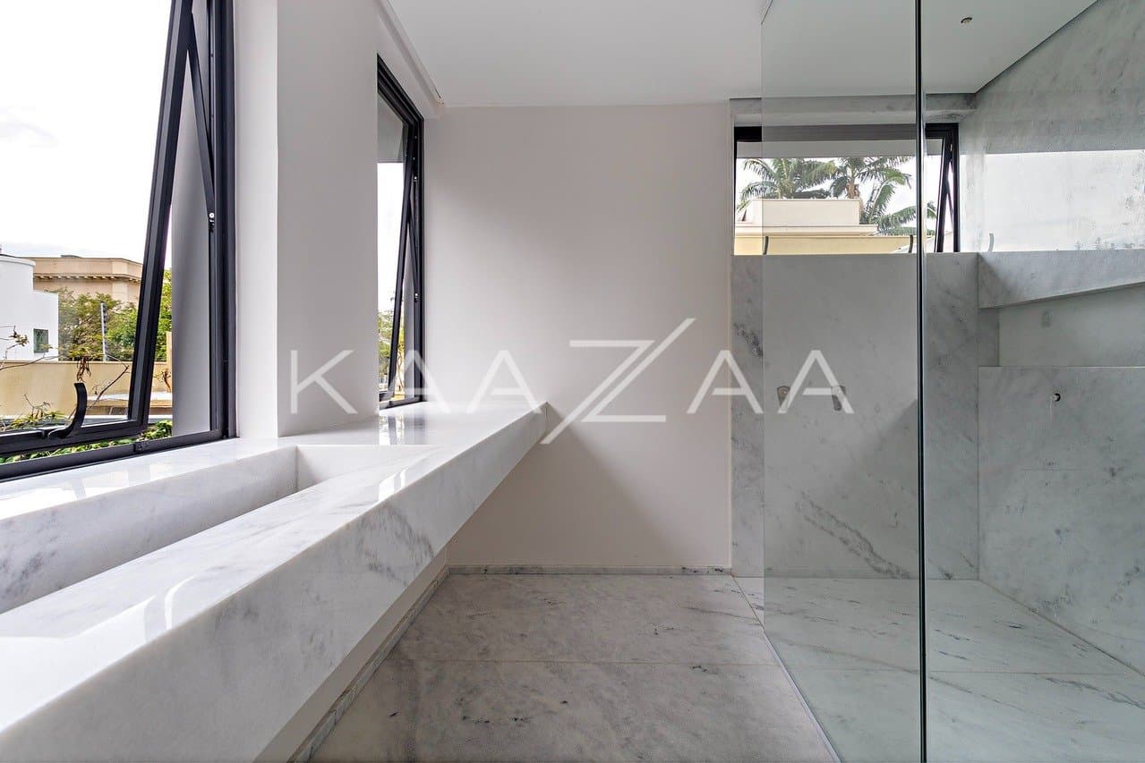 Casa nova contemporânea em rua fechada próxima aos Clubes Pinheiros, Hebraica e Shopping Iguatemi - Foto 14