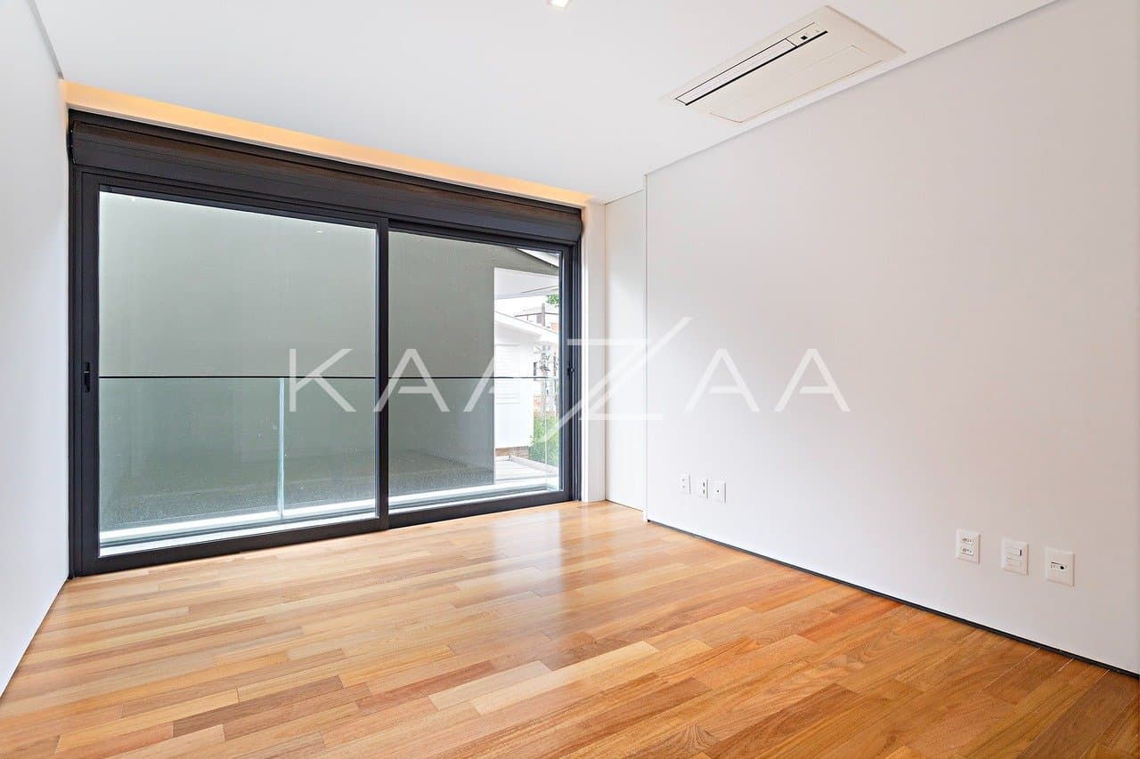 Casa nova contemporânea em rua fechada próxima aos Clubes Pinheiros, Hebraica e Shopping Iguatemi - Foto 19