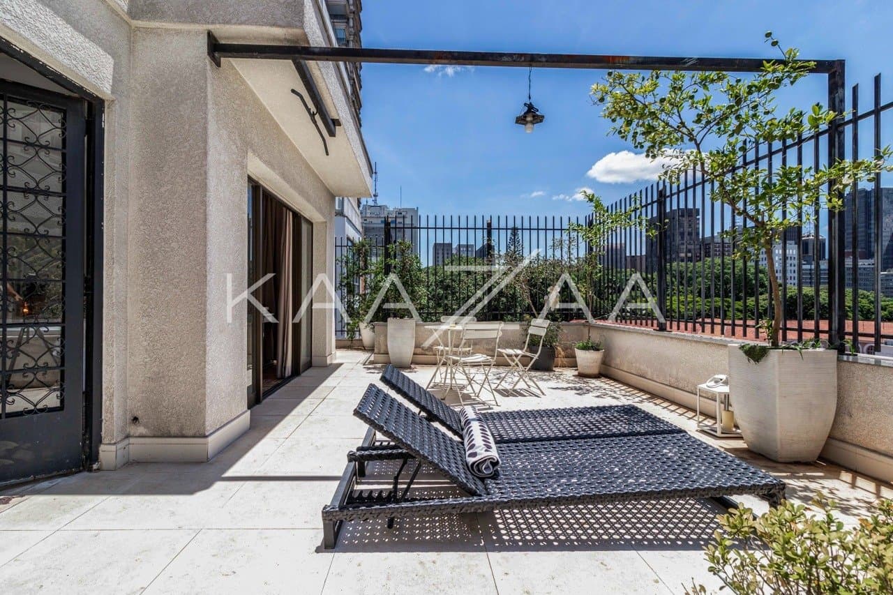 Espaçosa, iluminada, avarandada: cobertura nos Jardins - Foto 3