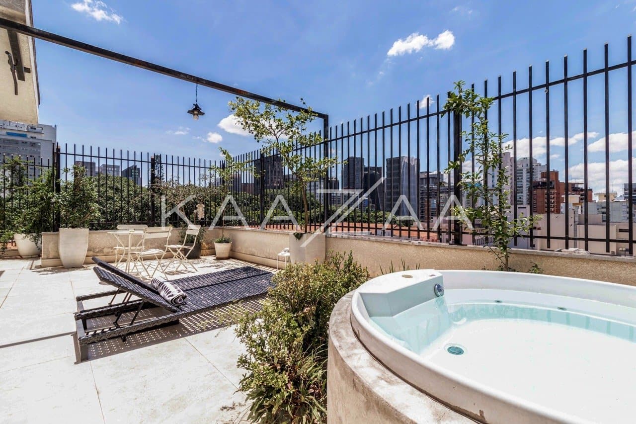 Espaçosa, iluminada, avarandada: cobertura nos Jardins - Foto 1