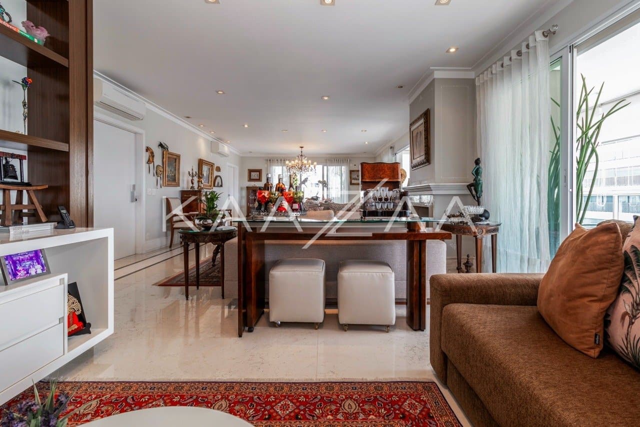 Rodeado de elegância, este apartamento em Moema tem localização cobiçada ao lado do Parque Ibirapuera. - Foto 14