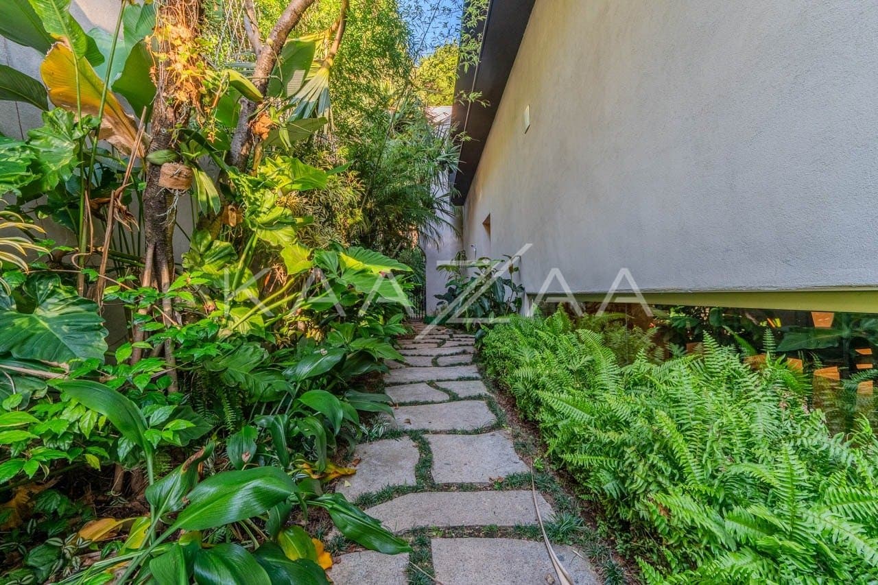 Casa à venda em rua fechada no Jardim Luzitânia - Foto 1